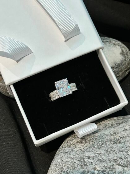 925 Sterling Silver cz Ring