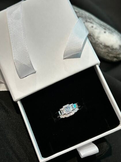 925 Sterling Silver Three stone crown